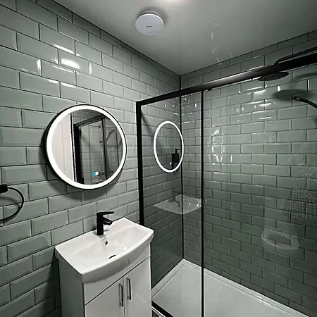 Amani - Centre Aparthotel Glasgow