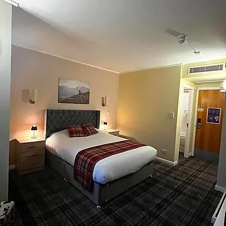 Britannia 3*