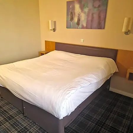 Britannia 3* Glasgow