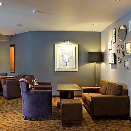 Premier Pacific Quay 3*