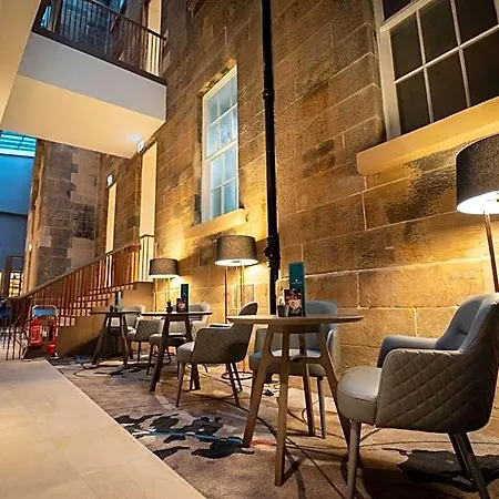 Hotel Clayton
