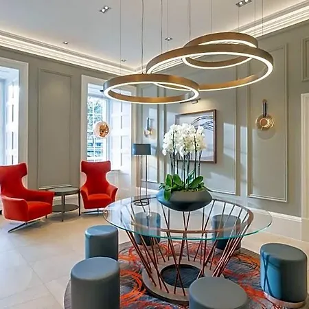 Hotel Clayton