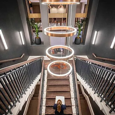Отель Clayton 4*
