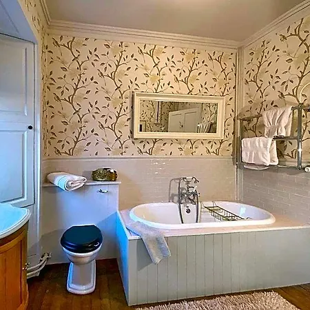 Bed & Breakfast Park Of Drumquhassle 3*