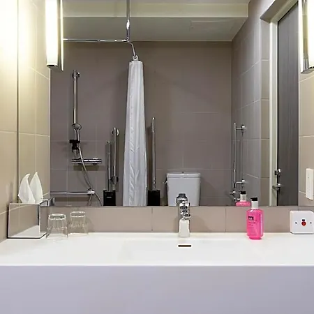 Moxy Merchant Hotel Glasgow