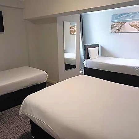 Kings Park Hotel 3*