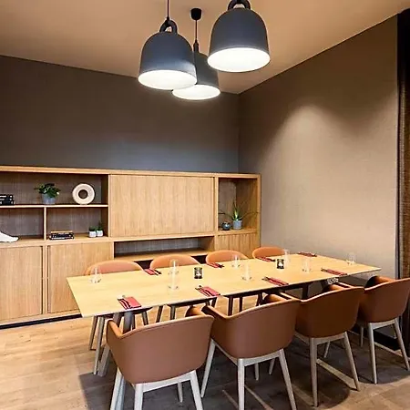 Courtyard By Marriott Sec 4*
