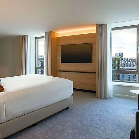 Courtyard By Marriott Sec Отель
