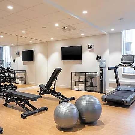 Отель Courtyard By Marriott Sec