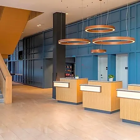 Courtyard By Marriott Sec Отель 4*