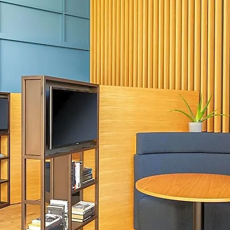 Отель Courtyard By Marriott Sec 4*