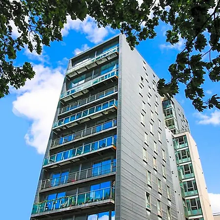 Riverfront 4* Glasgow