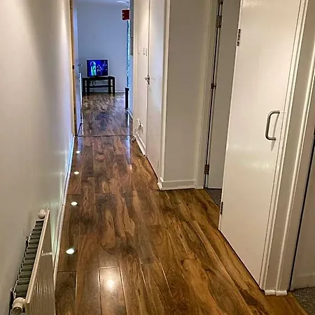 Riverfront 4* Glasgow