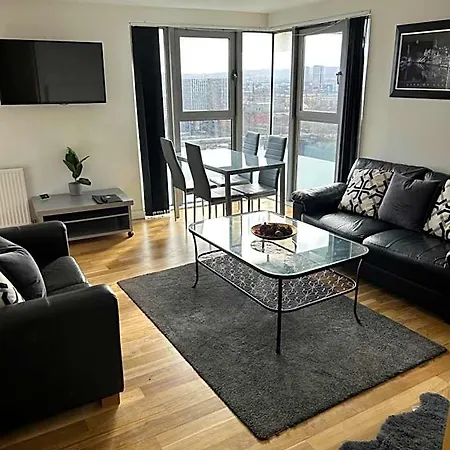 Riverfront 4* Glasgow