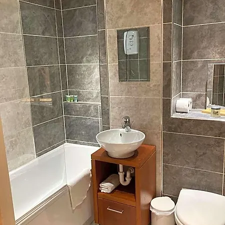 Riverfront 4* Glasgow