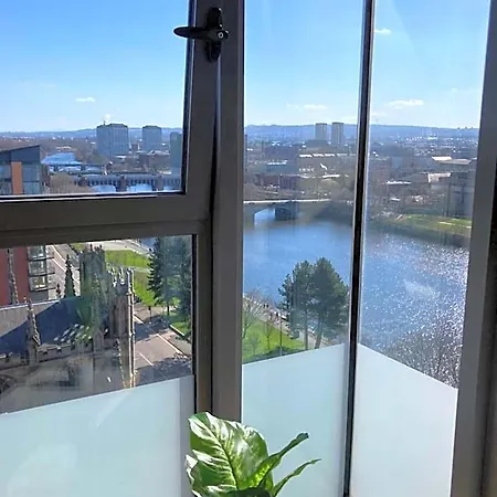 Riverfront 4* Glasgow