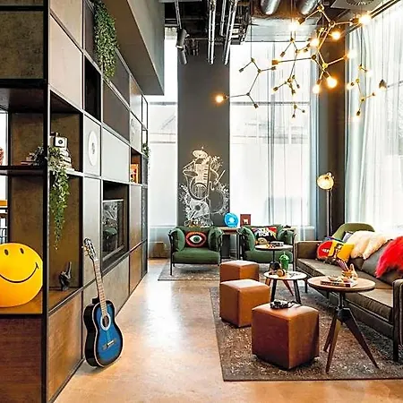 Hotel Moxy Sec Glasgow