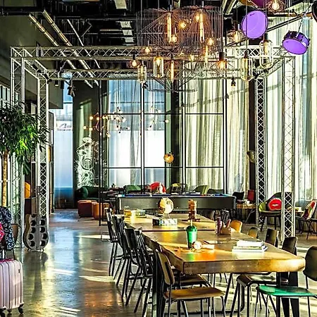 Moxy Sec Hotel