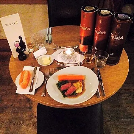 The Pipers' Tryst Hotel