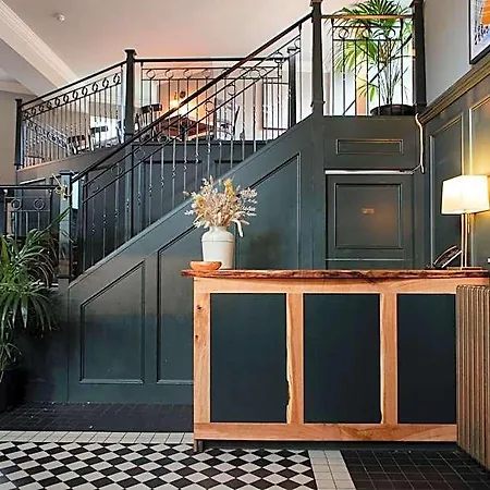 Hotel Celentano's Restaurant With 3*