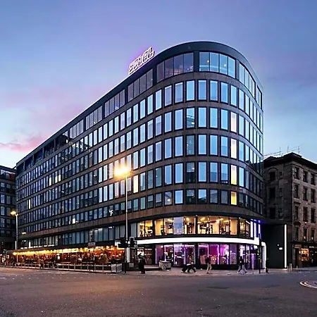 Yotel فندق 4*