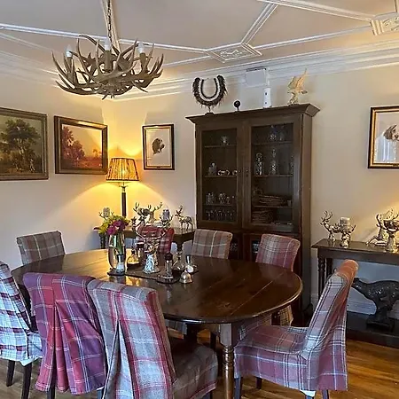 Hotel The West Highland Way And Retreat