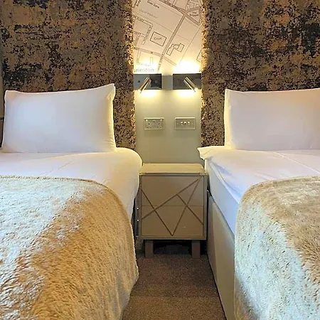Hotell Babbity Bowster 3*