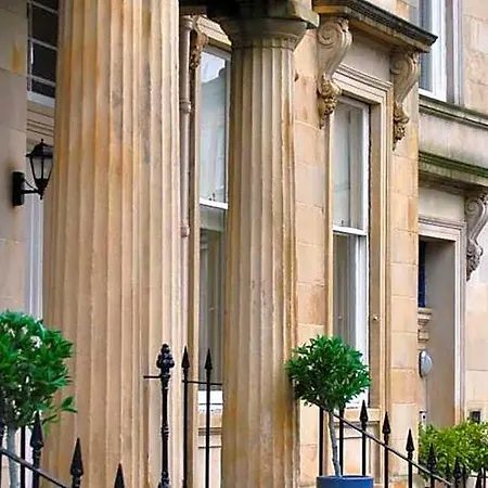 Dreamhouse West End 4* Glasgow