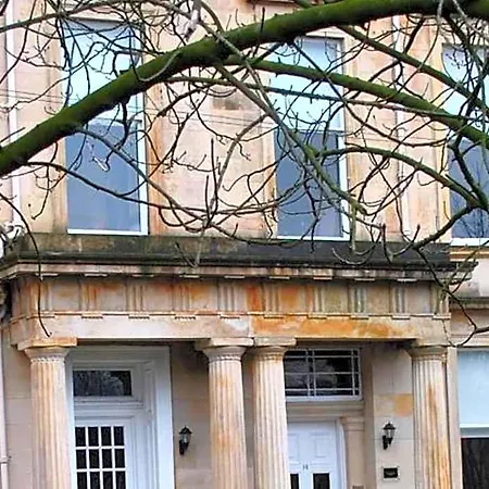 Dreamhouse West End Hotel 4*