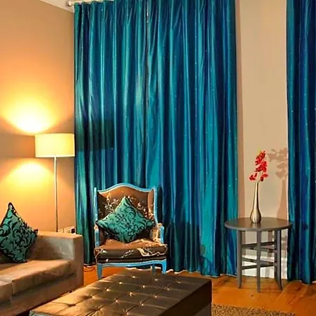 Hotel Dreamhouse West End 4*