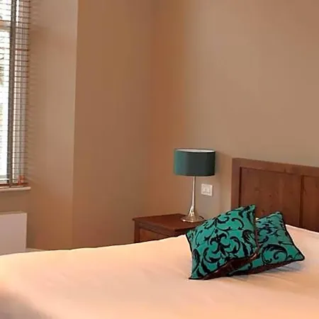 Dreamhouse West End 4* Glasgow