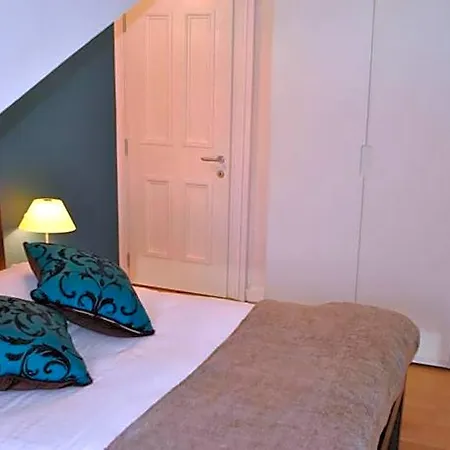 Dreamhouse West End Hotel 4*