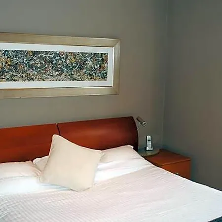 Hotel Dreamhouse West End 4*