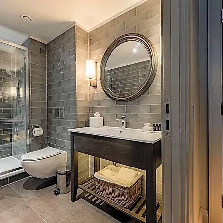 Hotel Dakota