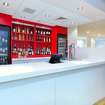 Hotel Travelodge Queen Street 3*
