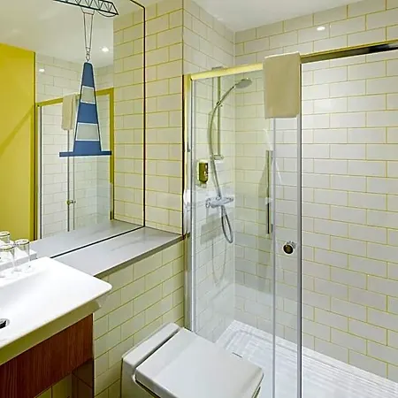 Hotel Ibis Styles Centre George Square 3*