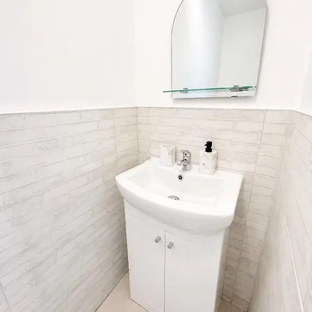 G5 Southside House בית נופש *