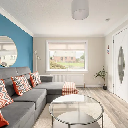 Ochil 3 Bedroom House - Falkirk גלאזגו