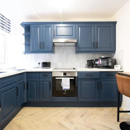 West End 3br Flat Near Kelvinbridge Woodside בית נופש