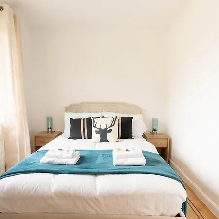 Comfortable & Fabulous Family With Garden - Pass The Keys בית נופש