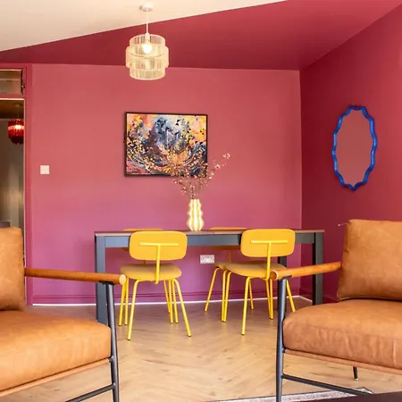 בית נופש West End 3br Flat Near Kelvinbridge Woodside