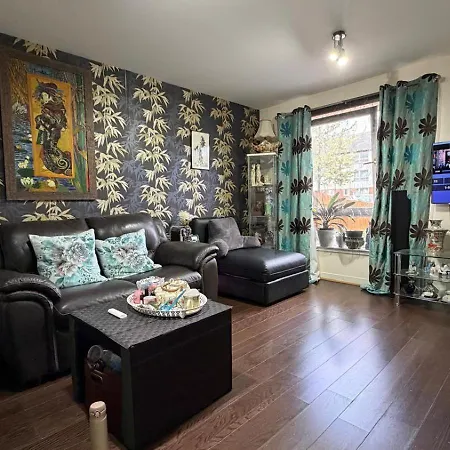 홈스테이 Cosy In A Very Warm Decorated Family House