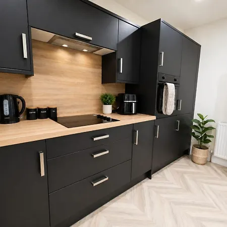 בית נופש Cosy 2 Bdr In Glasglow - Sleeps 6 - Parking גלאזגו