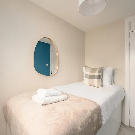 Ochil 3 Bedroom House - Falkirk *