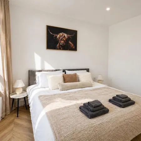 Cosy 2 Bdr In Glasglow - Sleeps 6 - Parking גלאזגו