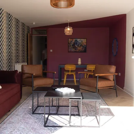 בית נופש West End 3br Flat Near Kelvinbridge Woodside גלאזגו