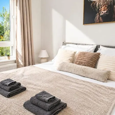 Cosy 2 Bdr In Glasglow - Sleeps 6 - Parking Semesterbostad Glasgow