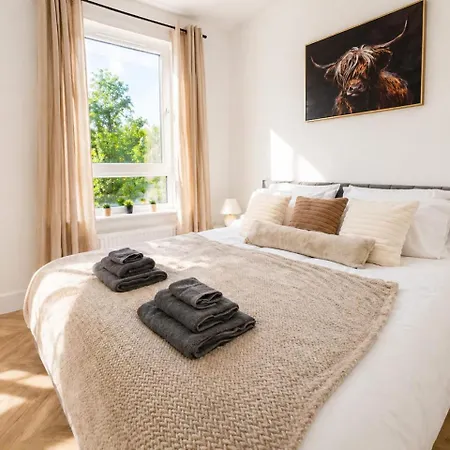 בית נופש Cosy 2 Bdr In Glasglow - Sleeps 6 - Parking