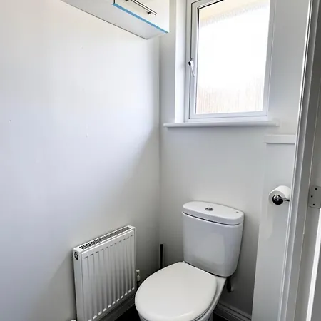 Large 3-bed With Private Garden *