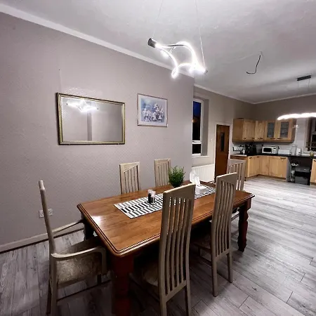 Cosy 5-bed House Free Parking Group Contractor Family Friendly בית נופש גלאזגו